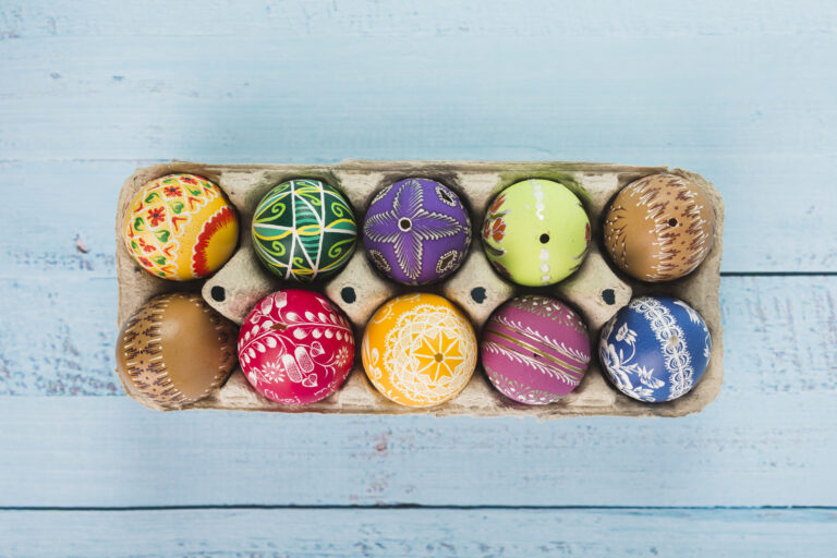 composition-colored-eggs-carried